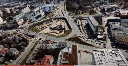 prezentacja biurowca z drona